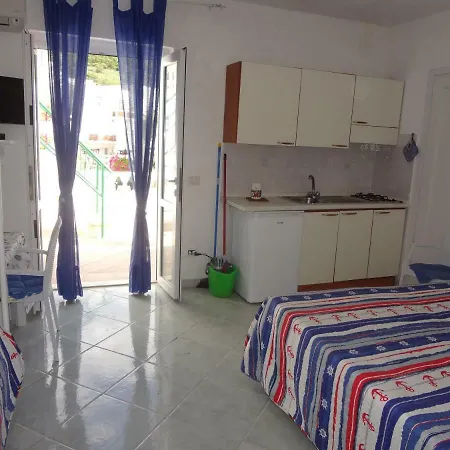 Affittacamere Casa Di Civitina Ponza
